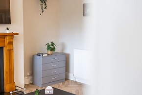 Cozy 2 Bedroom Cottage