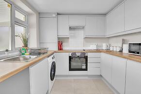 Cozy 2 Bedroom Cottage