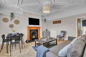 Cozy 2 Bedroom Cottage