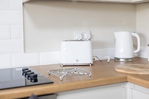 Cozy 2 Bedroom Cottage