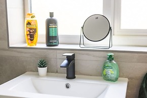 Cozy 2 Bedroom Cottage