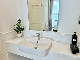 Nice Seaview-Kiss bridge-Firework-Sunset