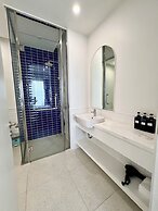 Nice Seaview-Kiss bridge-Firework-Sunset