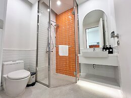 Nice Seaview-Kiss bridge-Firework-Sunset