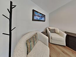 1849 Condos 642 3 Bedroom Home