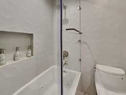 1849 Condos 642 3 Bedroom Home