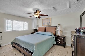 Waterfront Escape With Private Pool & Gulf Access 3 Bedroom Home