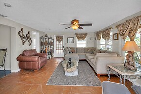 Waterfront Escape With Private Pool & Gulf Access 3 Bedroom Home