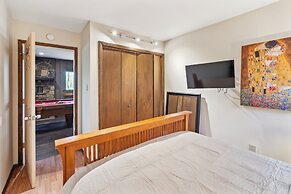 Charming Porter House In The Heart Of The Poconos 4 Bedroom Chalet