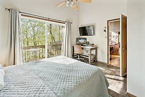 Charming Porter House In The Heart Of The Poconos 4 Bedroom Chalet