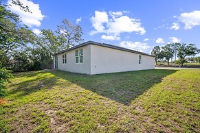 Relaxing Pet-friendly Spring Hill Escape 4 Bedroom Home
