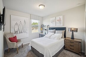 Relaxing Pet-friendly Spring Hill Escape 4 Bedroom Home