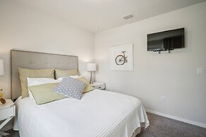 Relaxing Pet-friendly Spring Hill Escape 4 Bedroom Home