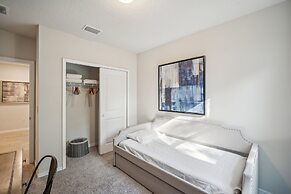 Relaxing Pet-friendly Spring Hill Escape 4 Bedroom Home