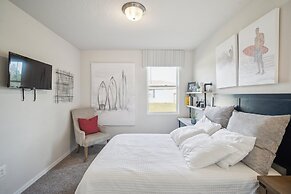 Relaxing Pet-friendly Spring Hill Escape 4 Bedroom Home