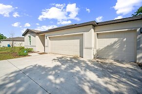 Relaxing Pet-friendly Spring Hill Escape 4 Bedroom Home