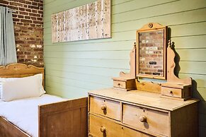 Host Stay West Barn