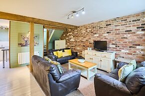 Host Stay West Barn