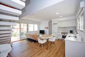 Marina A8 With 3 Bedrooms and 2 Bathrooms