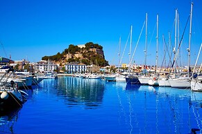 Marina A8 With 3 Bedrooms and 2 Bathrooms