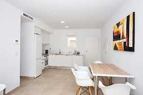 Marina A2 With 3 Bedrooms and 2 Bathrooms