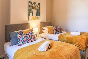 Cardiff Gem on Topaz Street - 4 Bedroom House