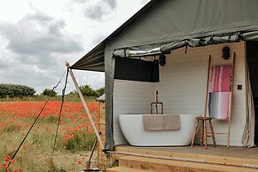 Safari Tent in Stiffkey Valley With Fire Pit