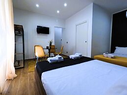 BlackWoody Contemporary Rooms - Napoli Centro Storico