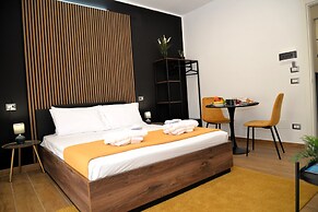BlackWoody Contemporary Rooms - Napoli Centro Storico