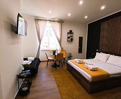 BlackWoody Contemporary Rooms - Napoli Centro Storico