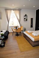 BlackWoody Contemporary Rooms - Napoli Centro Storico
