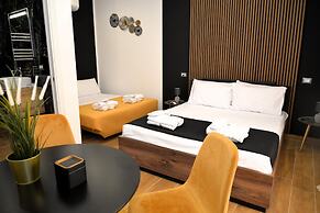 BlackWoody Contemporary Rooms - Napoli Centro Storico
