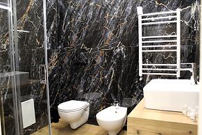 BlackWoody Contemporary Rooms - Napoli Centro Storico