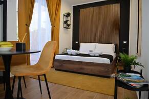 BlackWoody Contemporary Rooms - Napoli Centro Storico