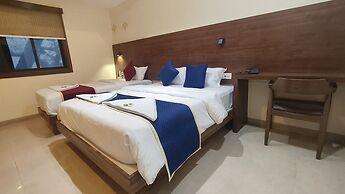 Hotel Ashraya International