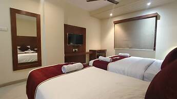 Hotel Ashraya International