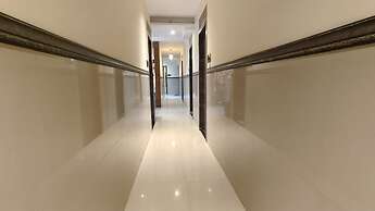 Hotel Ashraya International