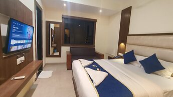 Hotel Ashraya International