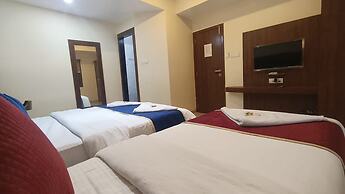 Hotel Ashraya International
