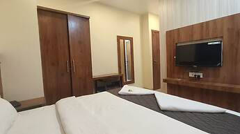 Hotel Ashraya International