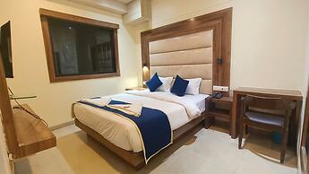 Hotel Ashraya International