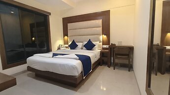 Hotel Ashraya International