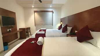 Hotel Ashraya International