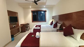 Hotel Ashraya International