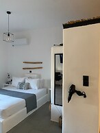 Thiramna Apts, Kythnos