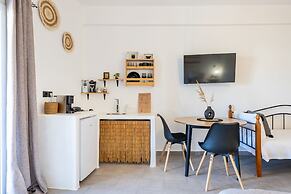 Thiramna Apts, Kythnos