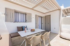 Michael Zeppos Studios, Naousa