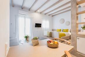 Michael Zeppos Studios, Naousa