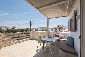 Michael Zeppos Studios, Naousa