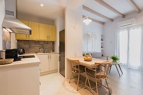 Michael Zeppos Studios, Naousa